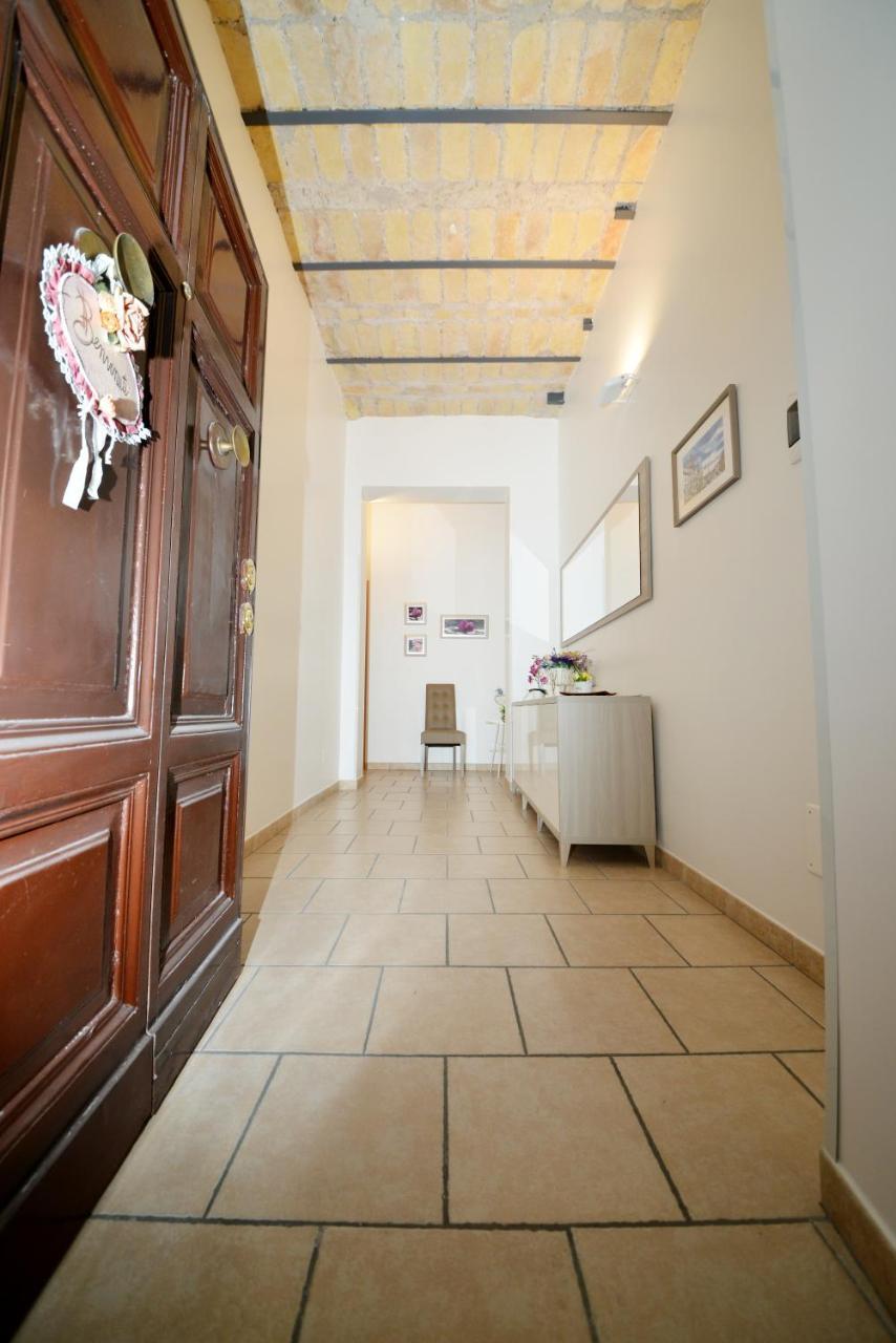 Stars Luxury Apartments Рим Екстер'єр фото