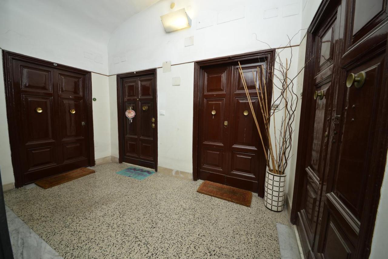 Stars Luxury Apartments Рим Екстер'єр фото
