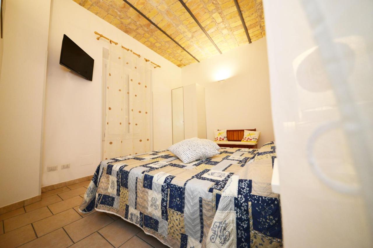 Stars Luxury Apartments Рим Екстер'єр фото