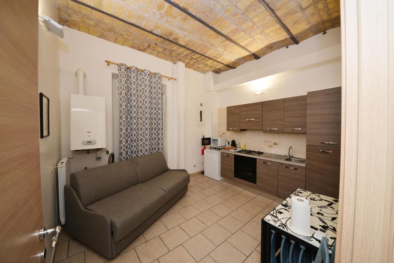 Stars Luxury Apartments Рим Екстер'єр фото